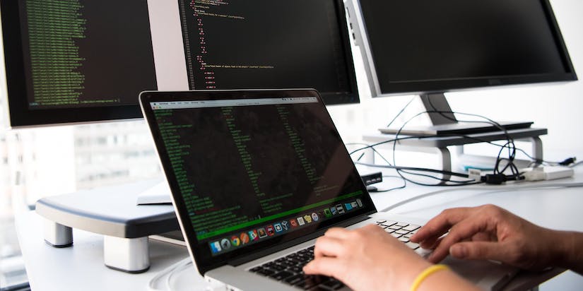 multiple-monitors-console